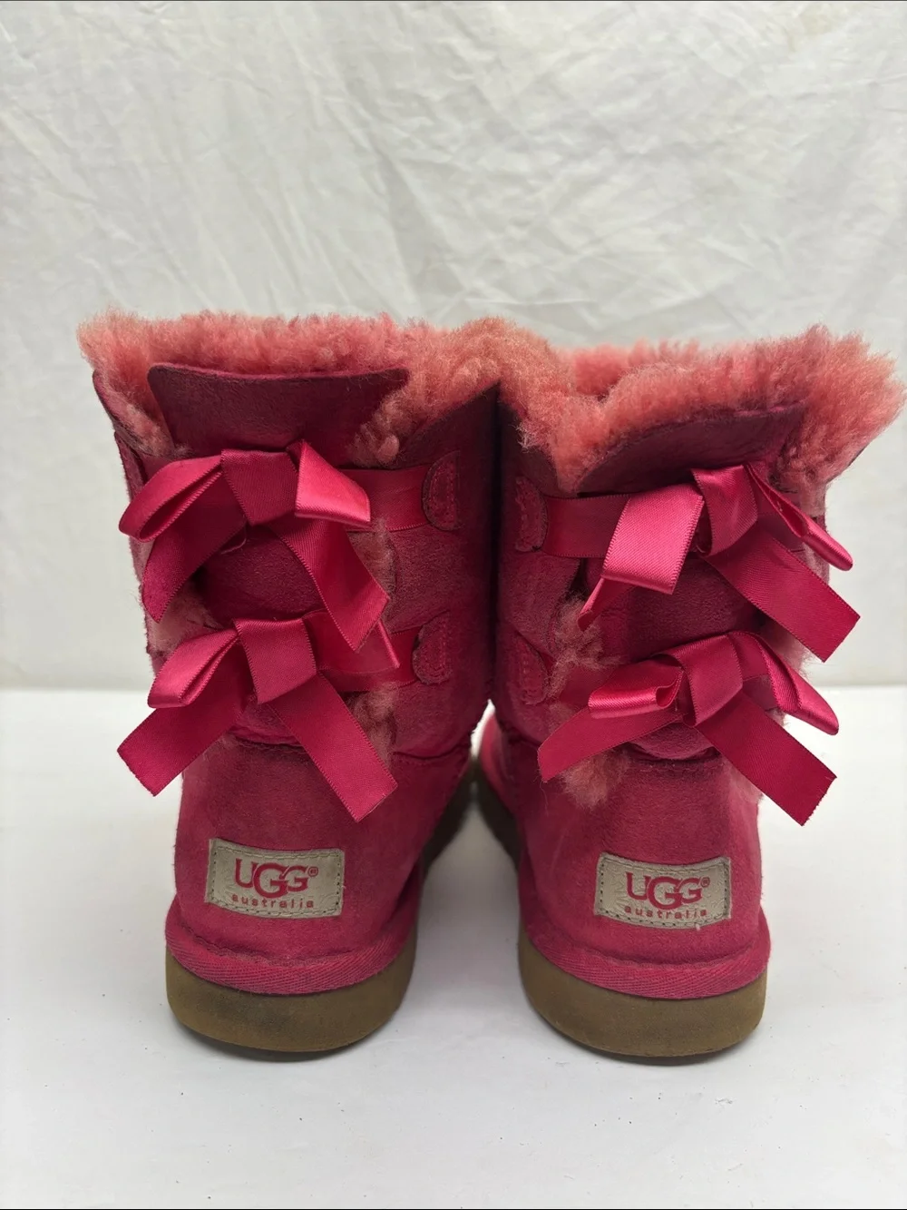 UGG Kids Hot Pink Bow Back Sheepskin Boots, SZ 3 little girl, box 49